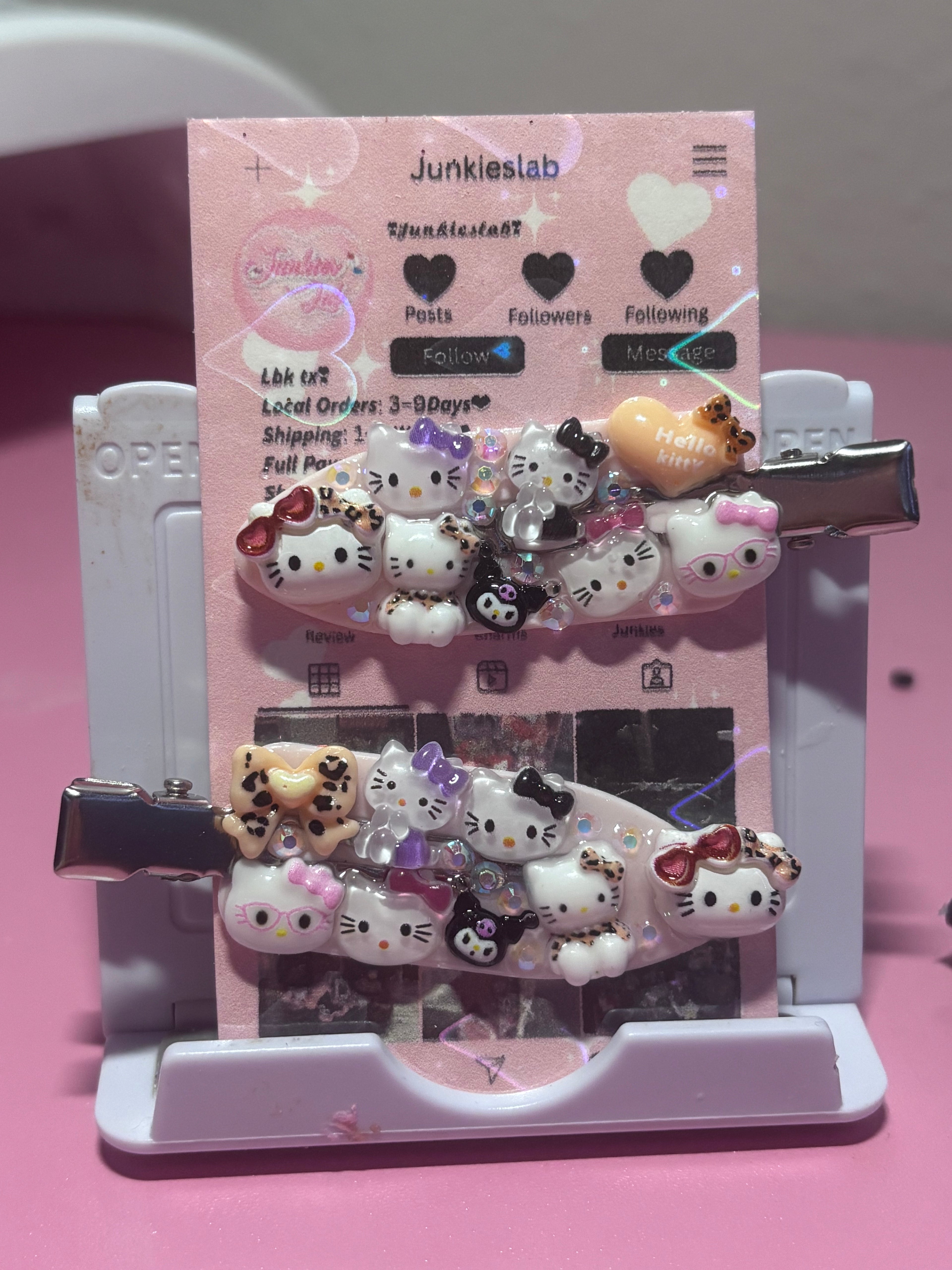 Pre-made hk hair clips